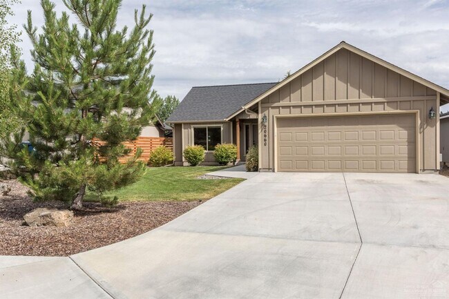 Foto del edificio - Single Level NE Bend Home