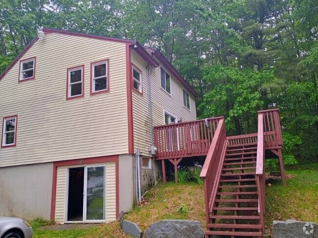 Building Photo - 856 Rockland Rd
