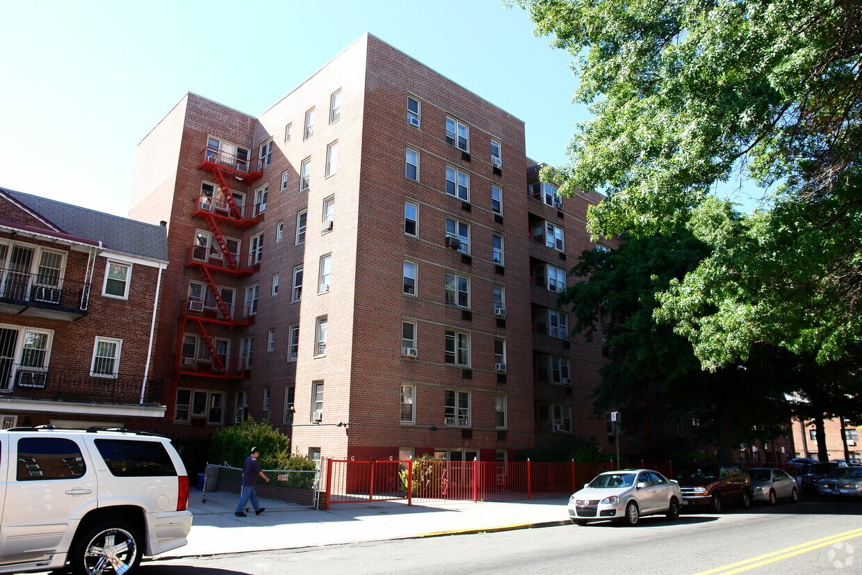 Primary Photo - 14330 Sanford Ave