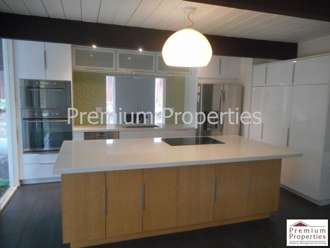 Building Photo - 23 San Marino Ct