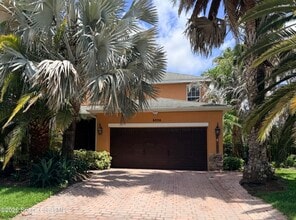 Building Photo - 3220 Recco Pl