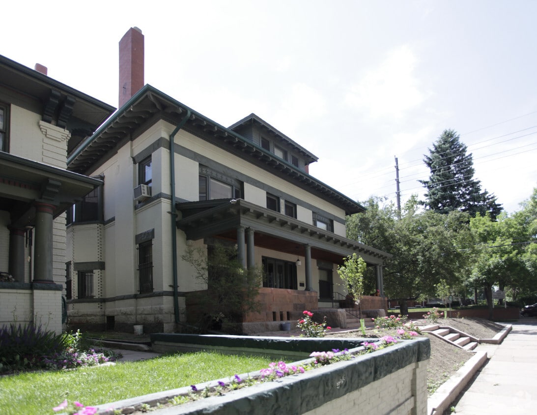 Building Photo - 1302 Williams St
