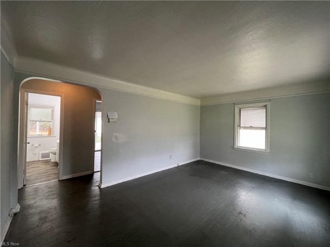 Photo - 295 Grand Blvd (Bedford, OH) House