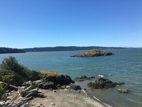 Building Photo - 9923 Pull And Be Damned Rd