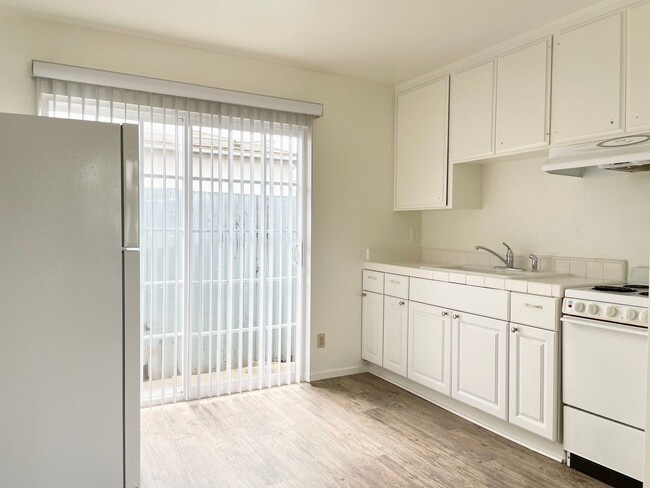 Foto del edificio - Remodeled Studio West of Coast Hwy!