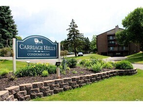 Building Photo - 3420 Golfview Dr