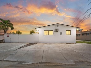 Building Photo - 1370 W 29th St