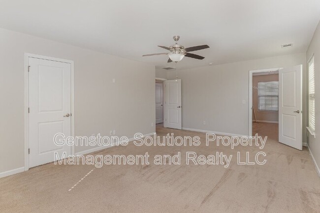 Building Photo - 475 Parmley Ln