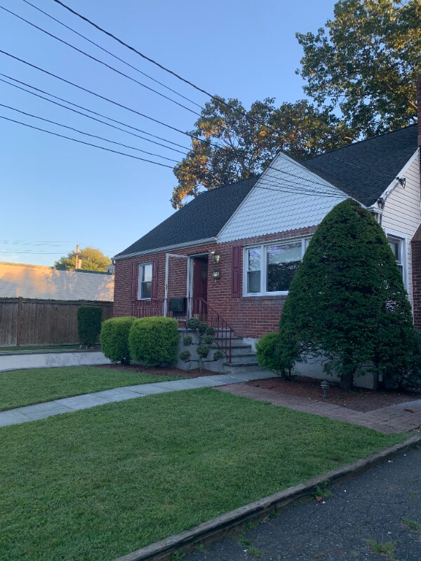 Foto principal - 120 Bradford Ave