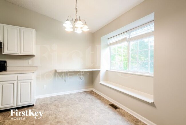Foto del edificio - 274 Meadow Glen Dr