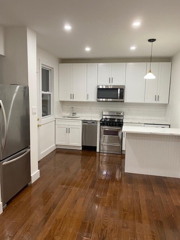 Foto principal - 222 Jessamine Ave