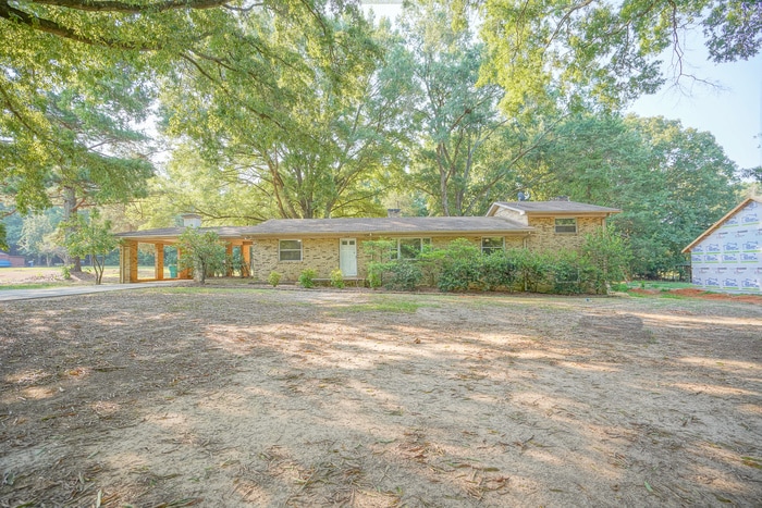 Primary Photo - 246 Acorn Acres Rd