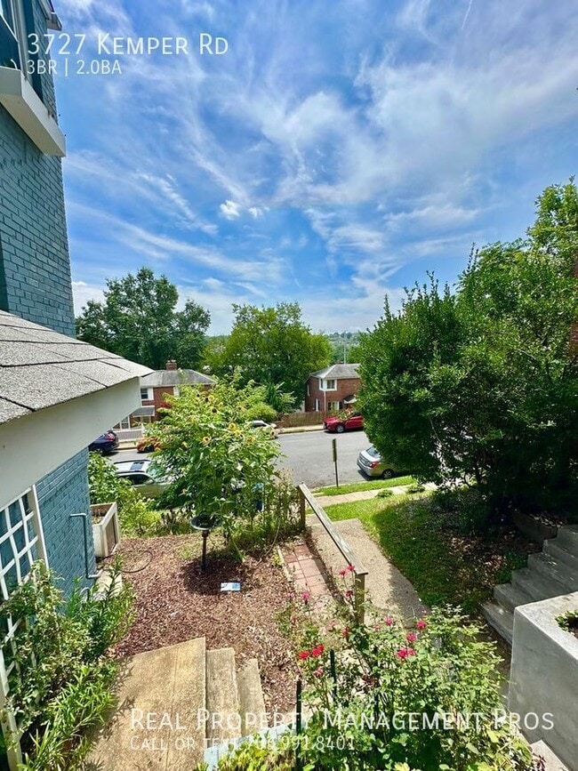 Photo - 3727 S Kemper Rd House