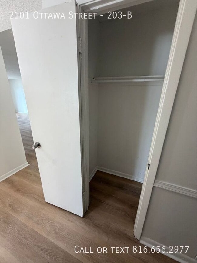 Foto del edificio - 2101 Ottawa St