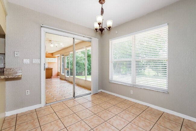 Building Photo - 2244 Rio Cir