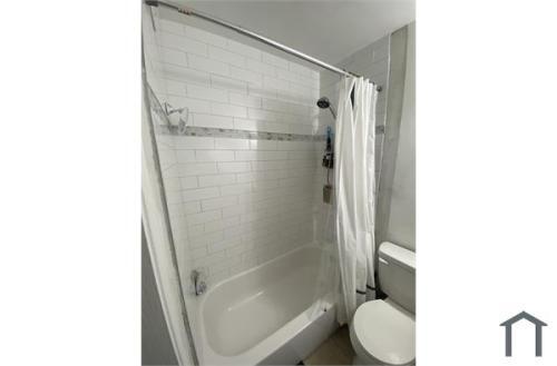 Primary Photo - 5644 Midwood Ave
