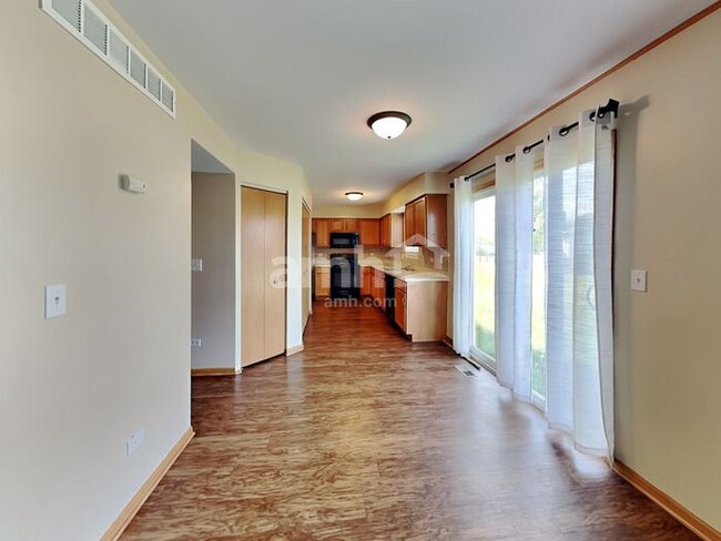 Building Photo - 5518 Stonybrook Dr