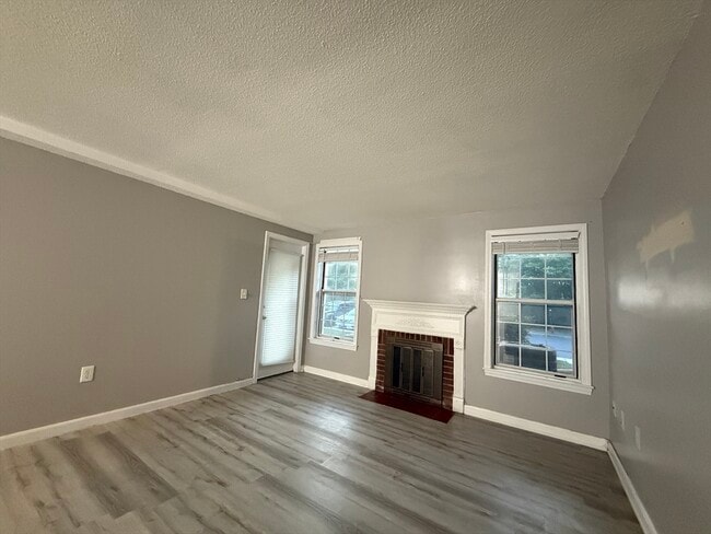 Building Photo - 34 Walden Dr