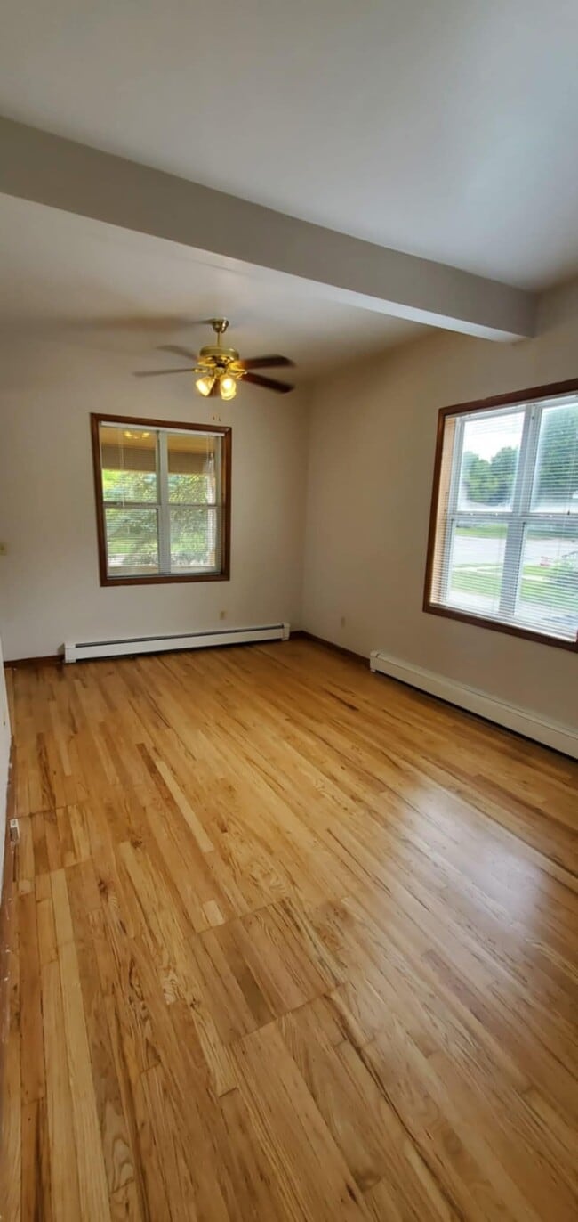 Living room - 209 N Prospect Rd Townhome