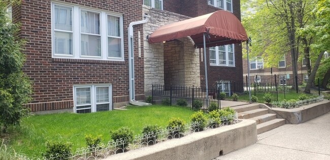 Building Photo - 3029 Holmes Avenue
