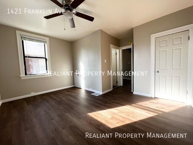 Foto del edificio - 1421 Franklin Ave