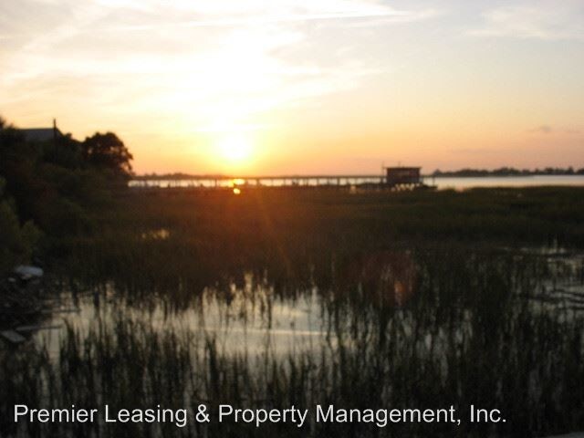 Building Photo - 1316 Venetian Dr