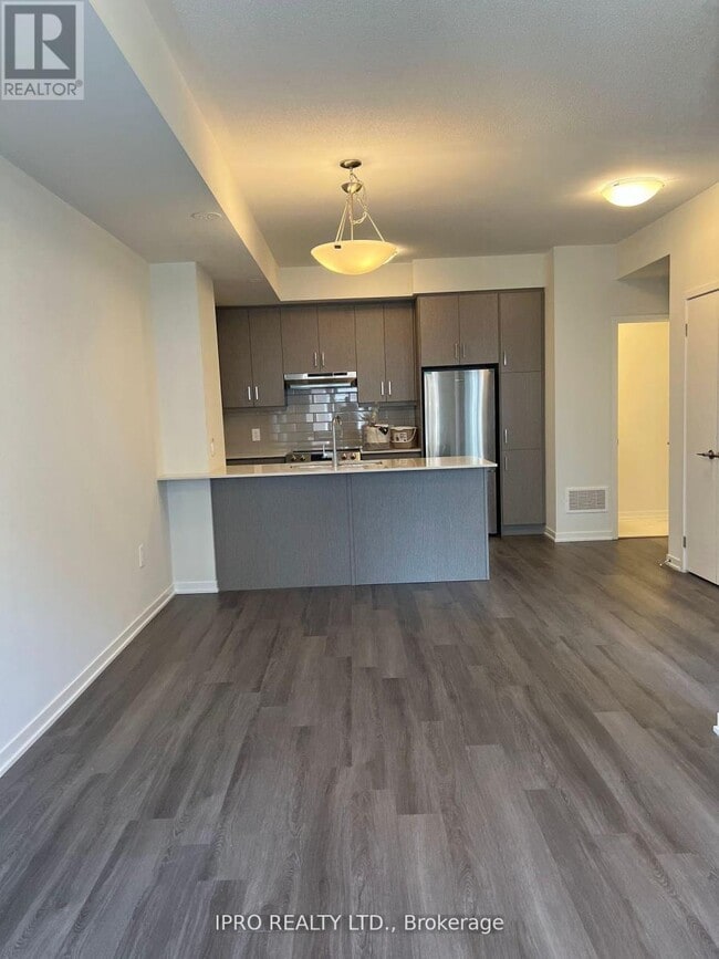 Building Photo - 31-TH31 Honeycrisp Cres