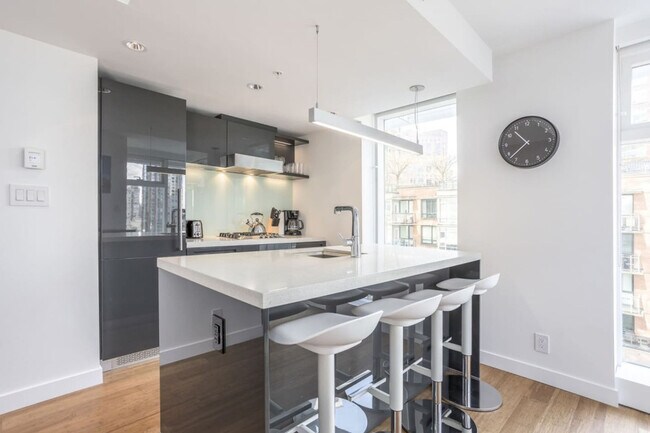 Photo du bâtiment - 777-777 Richards St