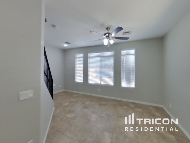 Foto del edificio - 10321 W Monterosa Ave