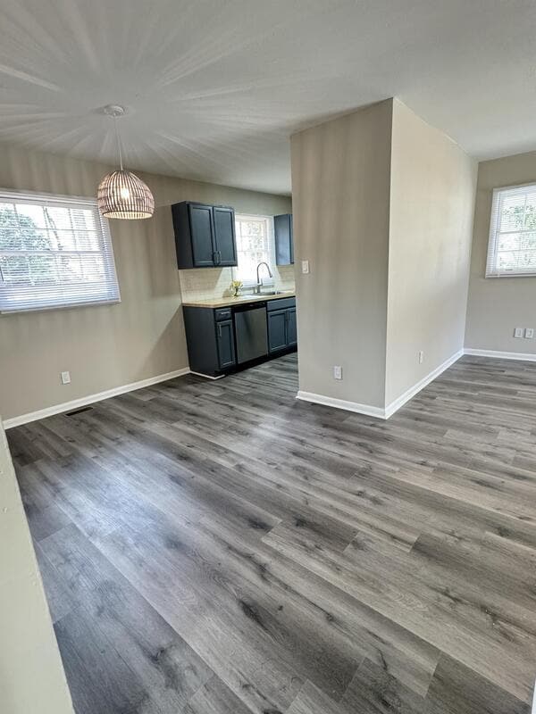 Building Photo - 824 Stoneykirk Dr