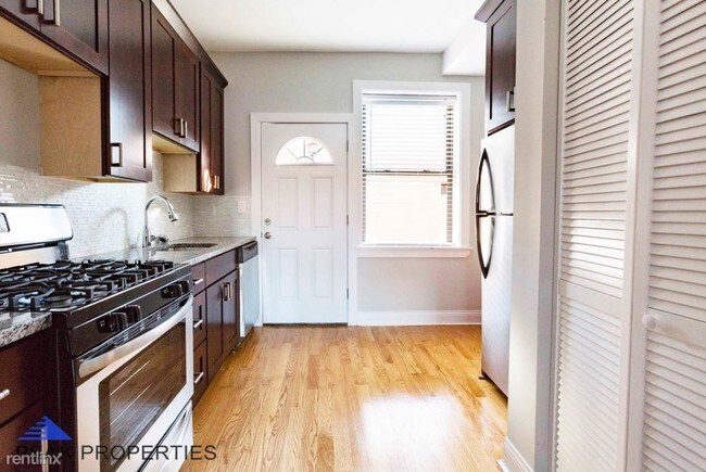 Building Photo - 1 br, 1 bath  - 4619 N Ashland Ave