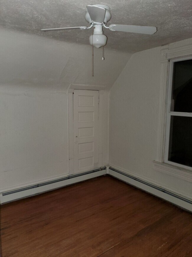 Foto del edificio - 2418 3rd Ave