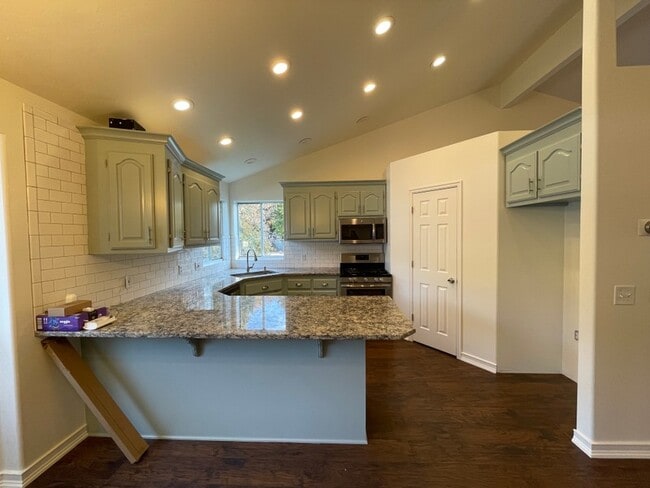 Building Photo - 8039 Old Dairy Rd
