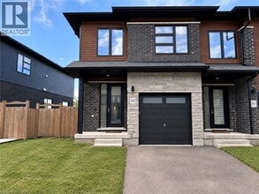 Building Photo - 901 Robert Ferrie Dr