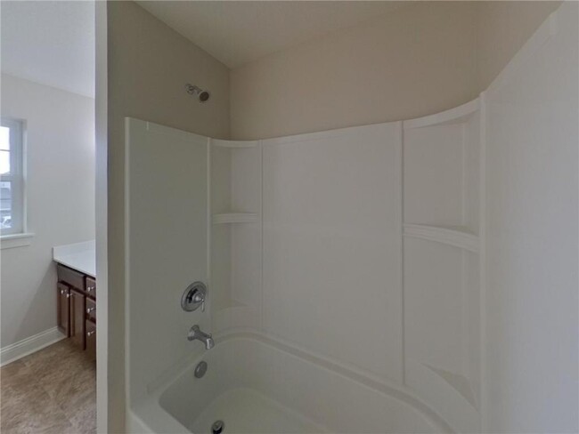Foto del edificio - 1590 Edgebrook Ln