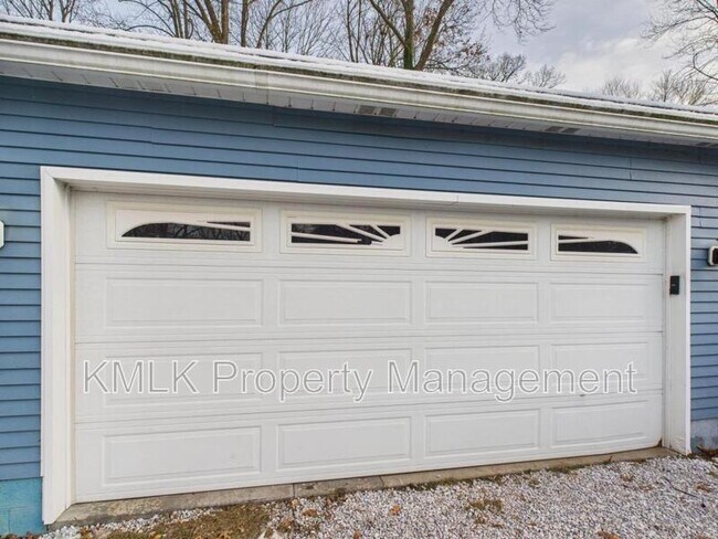 Foto del edificio - 5743 Brookwood Dr