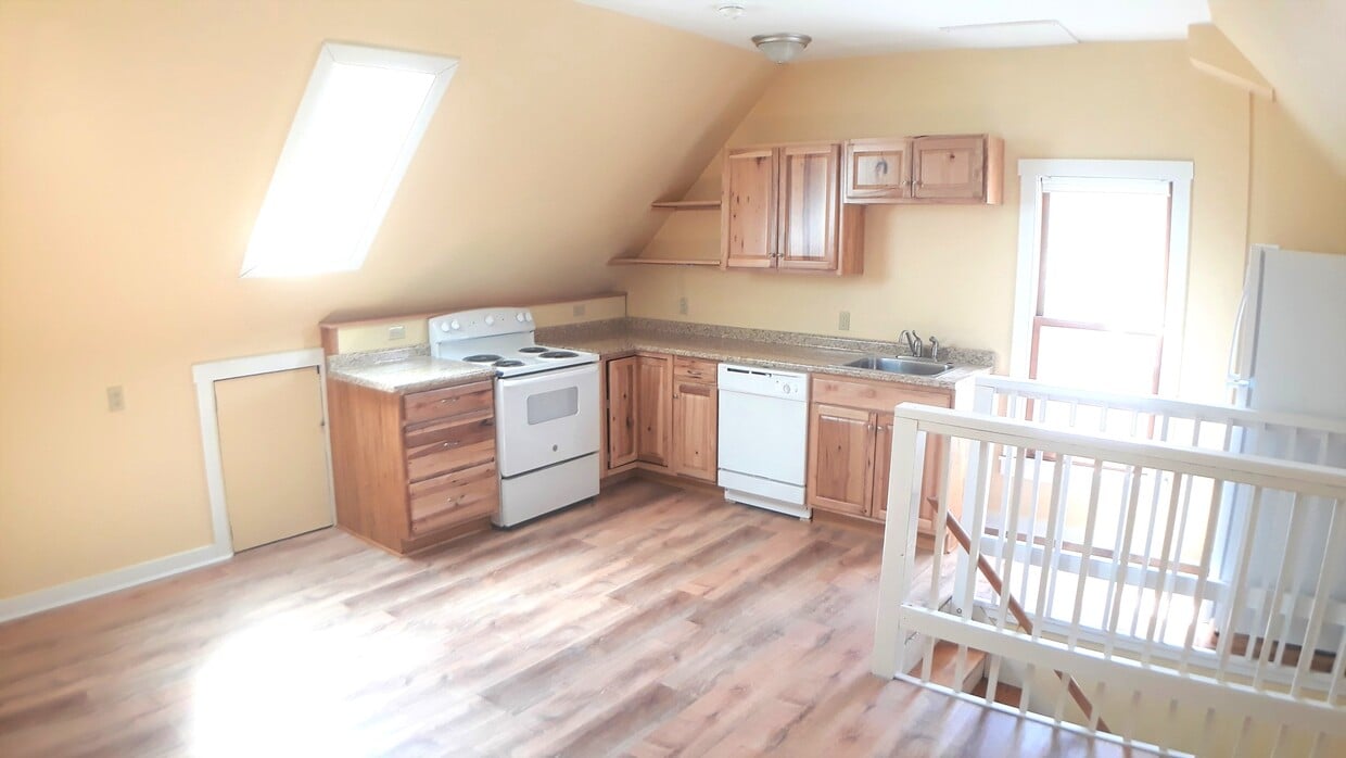 121 River St Unit 3, Montpelier, VT 05602 Apartments in Montpelier