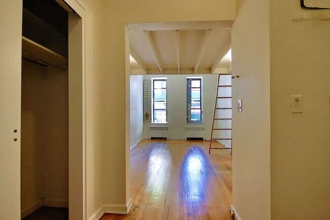 Foto del edificio - 206 East 70th Street
