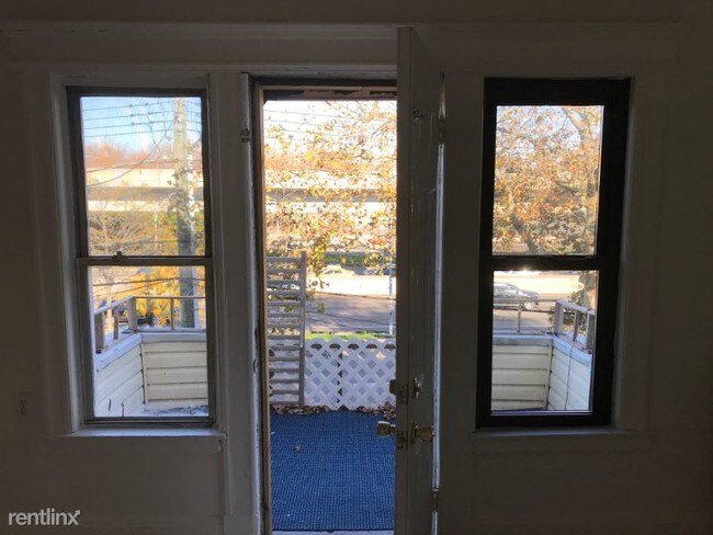 Building Photo - 105-28 Van Wyck Expy