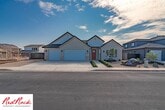 Foto principal - Beautiful 4-Bedroom 2.5 Bath with a 3 Car ...