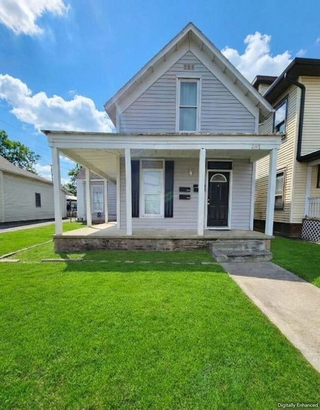 Building Photo - 205 E College St