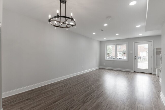 Building Photo - Enjoy the Park View from this Tastefully U...