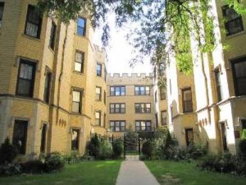 Primary Photo - 6438 N Leavitt St