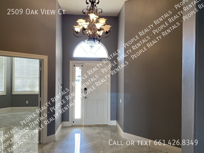 Building Photo - 2509 Oak View Ct
