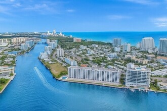 Building Photo - 511 Bayshore Dr