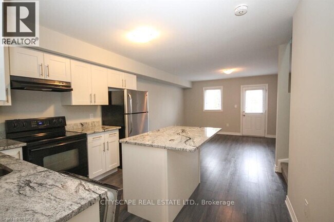 Photo du bâtiment - 7768 Ascot Cir
