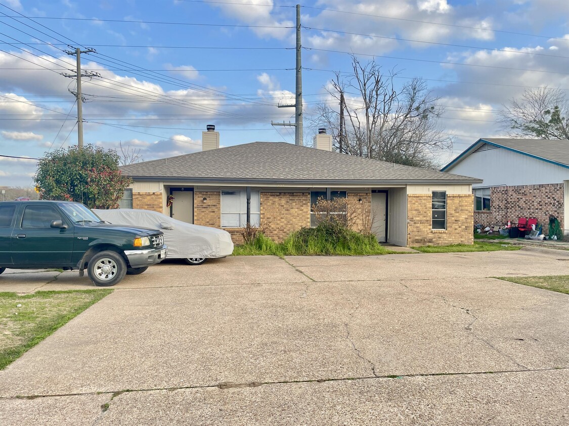 2512 Long Dr, Bryan, TX 77802 - House Rental in Bryan, TX | Apartments.com