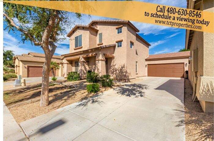 Foto principal - Updated Living in Chandler Home!