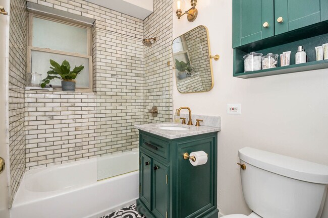 Building Photo - 3133 W Palmer Blvd