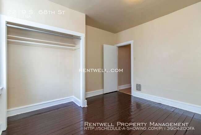 Building Photo - 2219 S 68th St